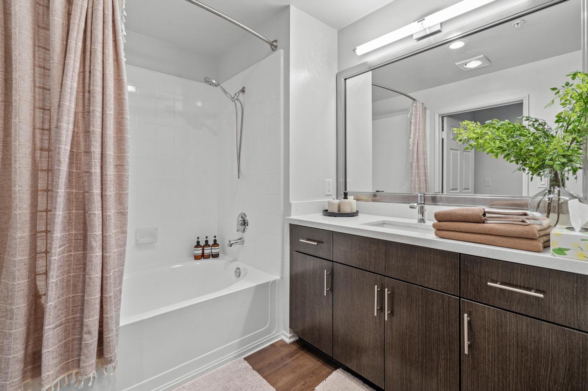 Luxury 2bdr In The Center Of Marina Del Rey Appartamento